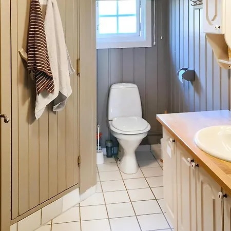 Holiday home 3 Bedroom Lovely In Beitostolen