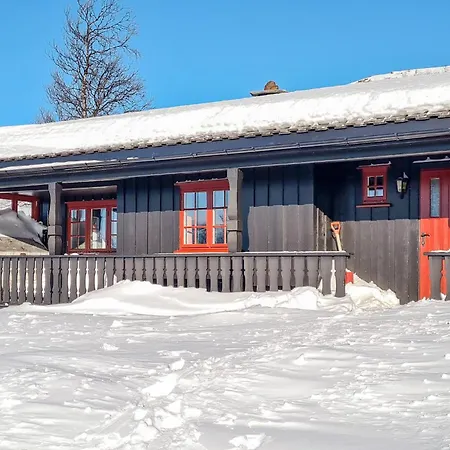 3 Bedroom Lovely In Дом отдыха Beitostolen