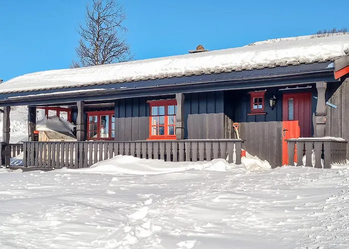 3 Bedroom Lovely In Дом отдыха Beitostolen